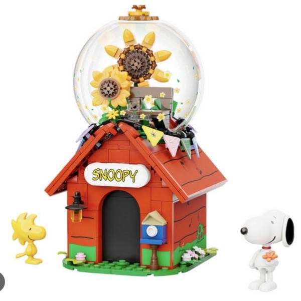 Armable Snoopy Casa Roja con Esfera y Girasoles 243